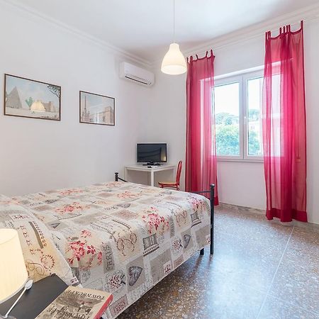Red & White Vatican Apartment Rome Extérieur photo