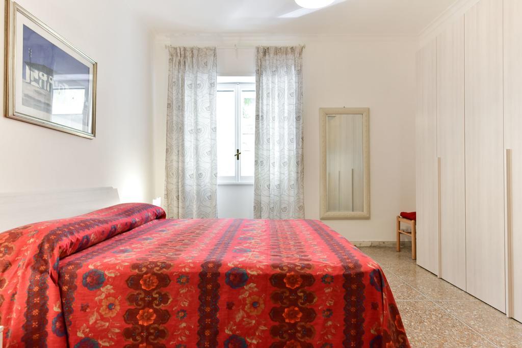 Red & White Vatican Apartment Rome Extérieur photo