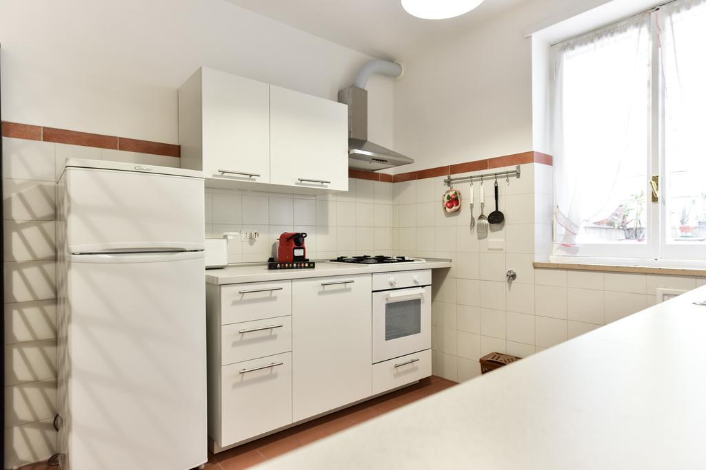 Red & White Vatican Apartment Rome Extérieur photo