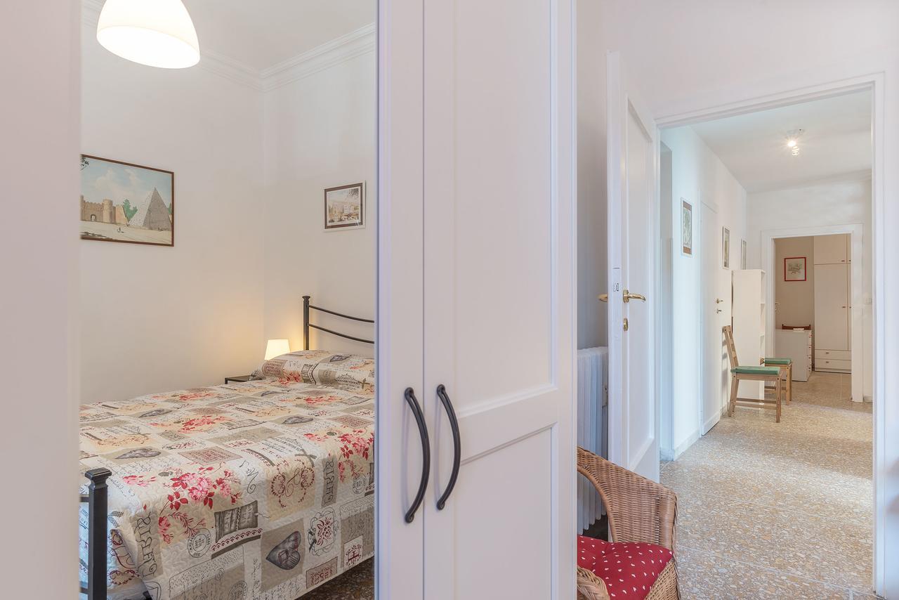 Red & White Vatican Apartment Rome Extérieur photo