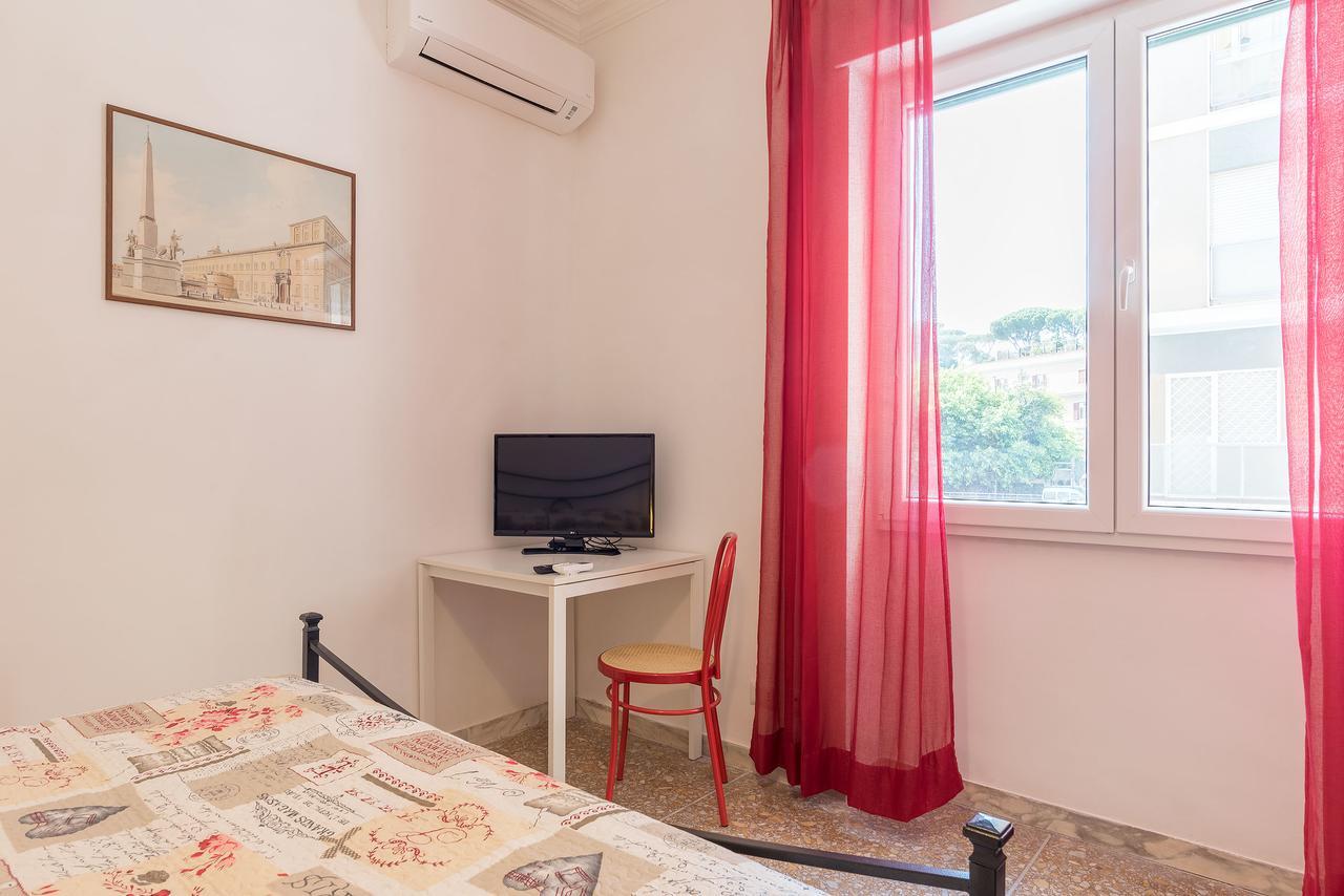 Red & White Vatican Apartment Rome Extérieur photo